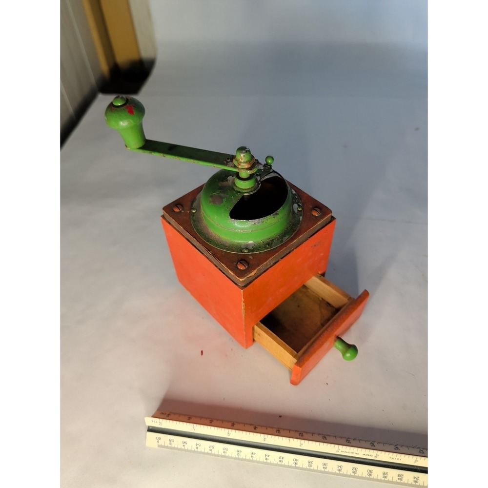 Vintage Hand‎ Crank Coffee Mill